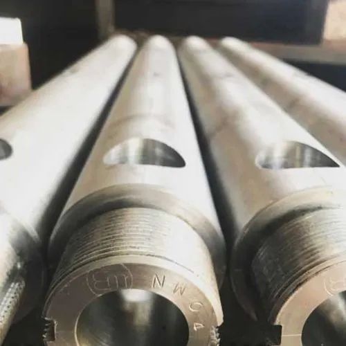 Bimetallic injection screw barrel